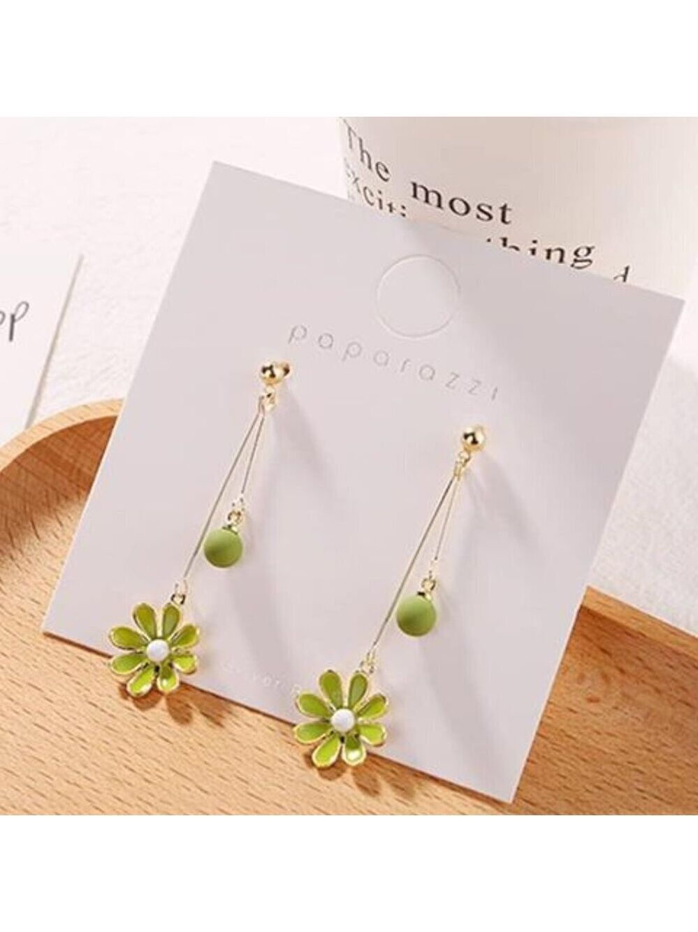 Daisy Flower Stud Earrings Green Chrysanthemum Dangle Earring Little Sun Flower
